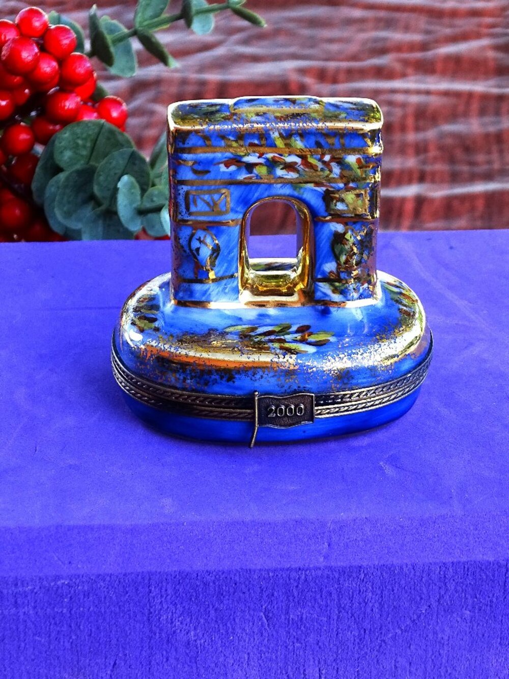 Limoge Arc de Triomphe Trinket Box  2000